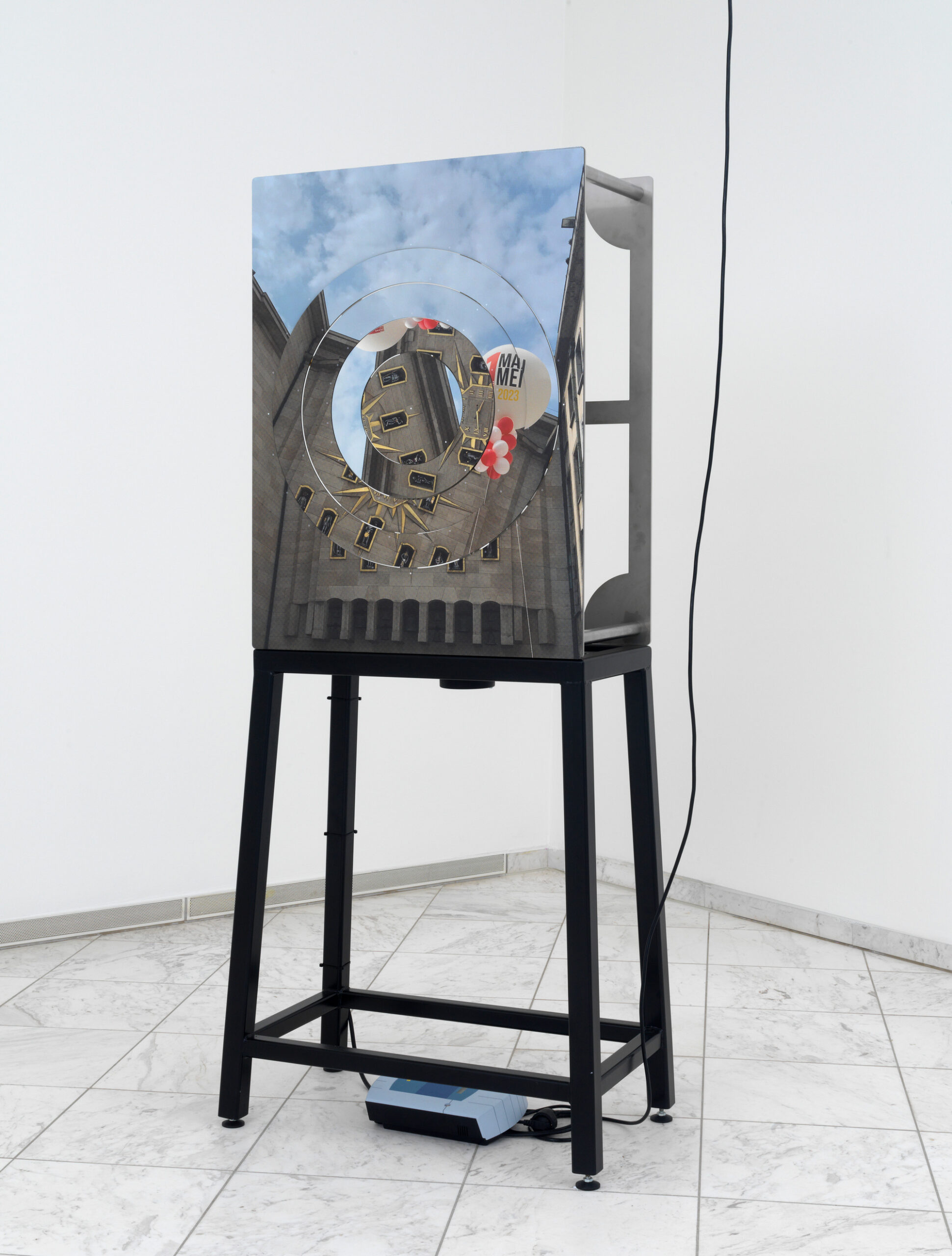 Die vier Elemente als Materialien: Joseph Beuys aus einer neuen künstlerischen Perspektive